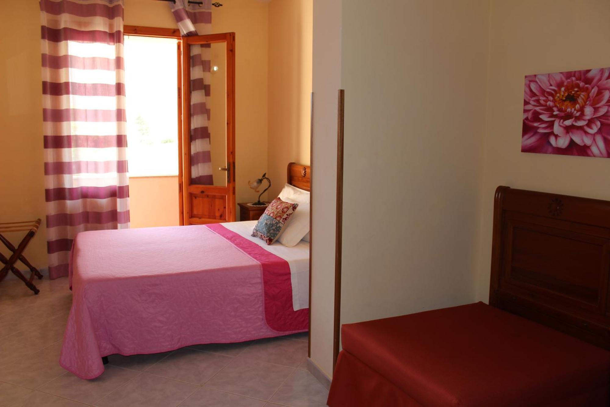 Raggio Di Sole Bed & Breakfast Макари Экстерьер фото