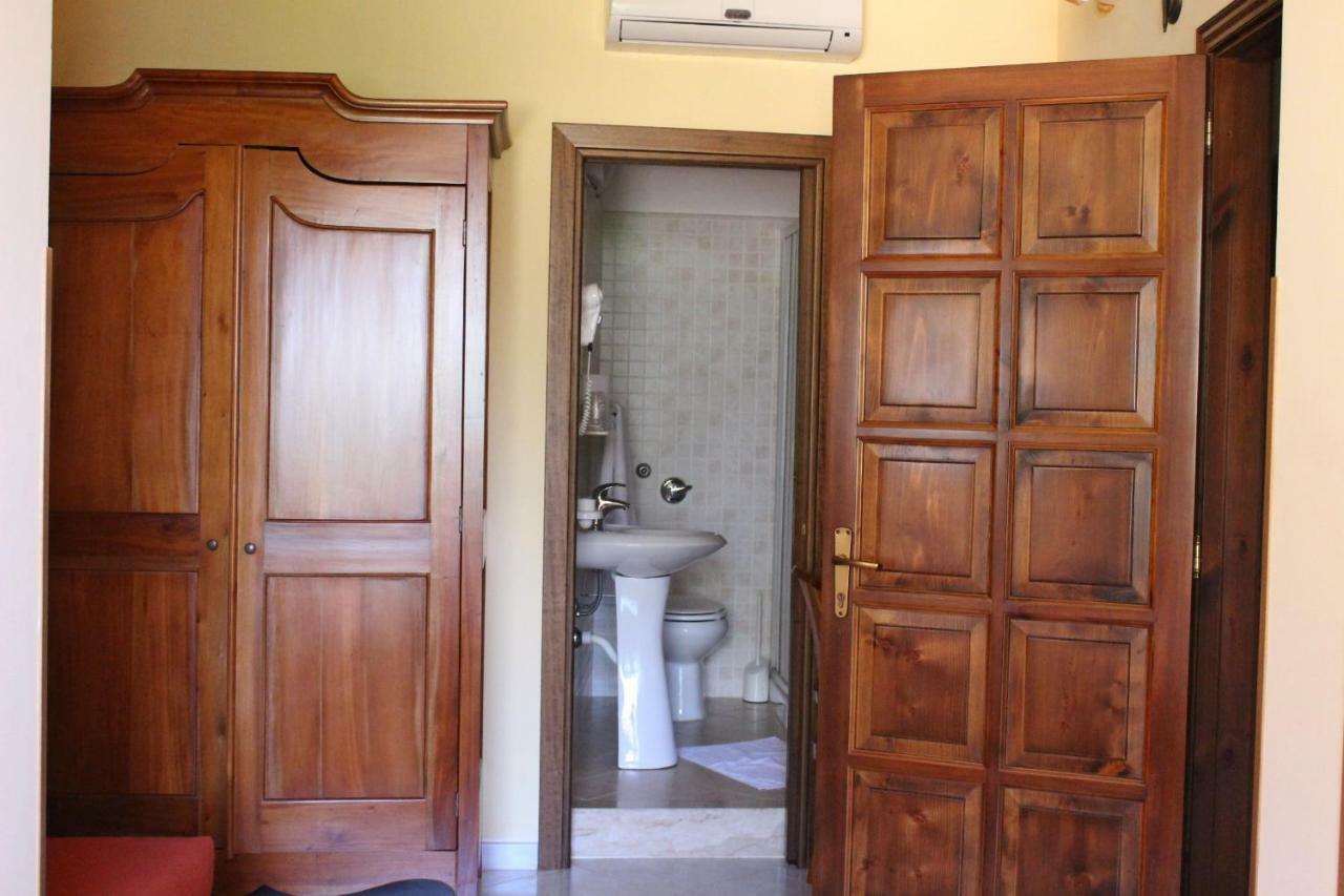 Raggio Di Sole Bed & Breakfast Макари Экстерьер фото